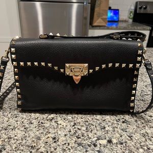 Valentino Rockstud Bag, size medium. Great condition.